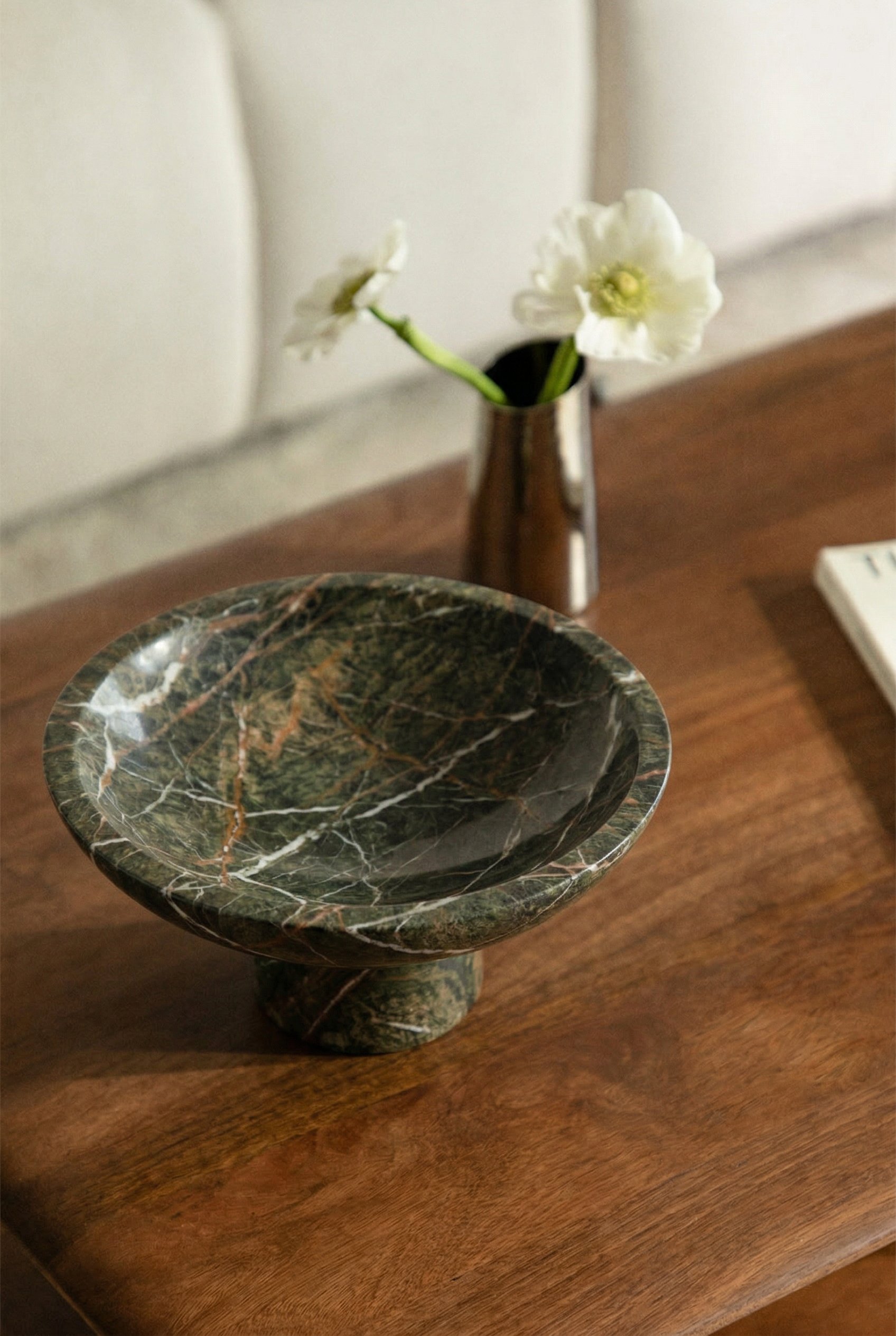 Round decorative bowl Ø25 cm in Korinza marble, gallery image 1