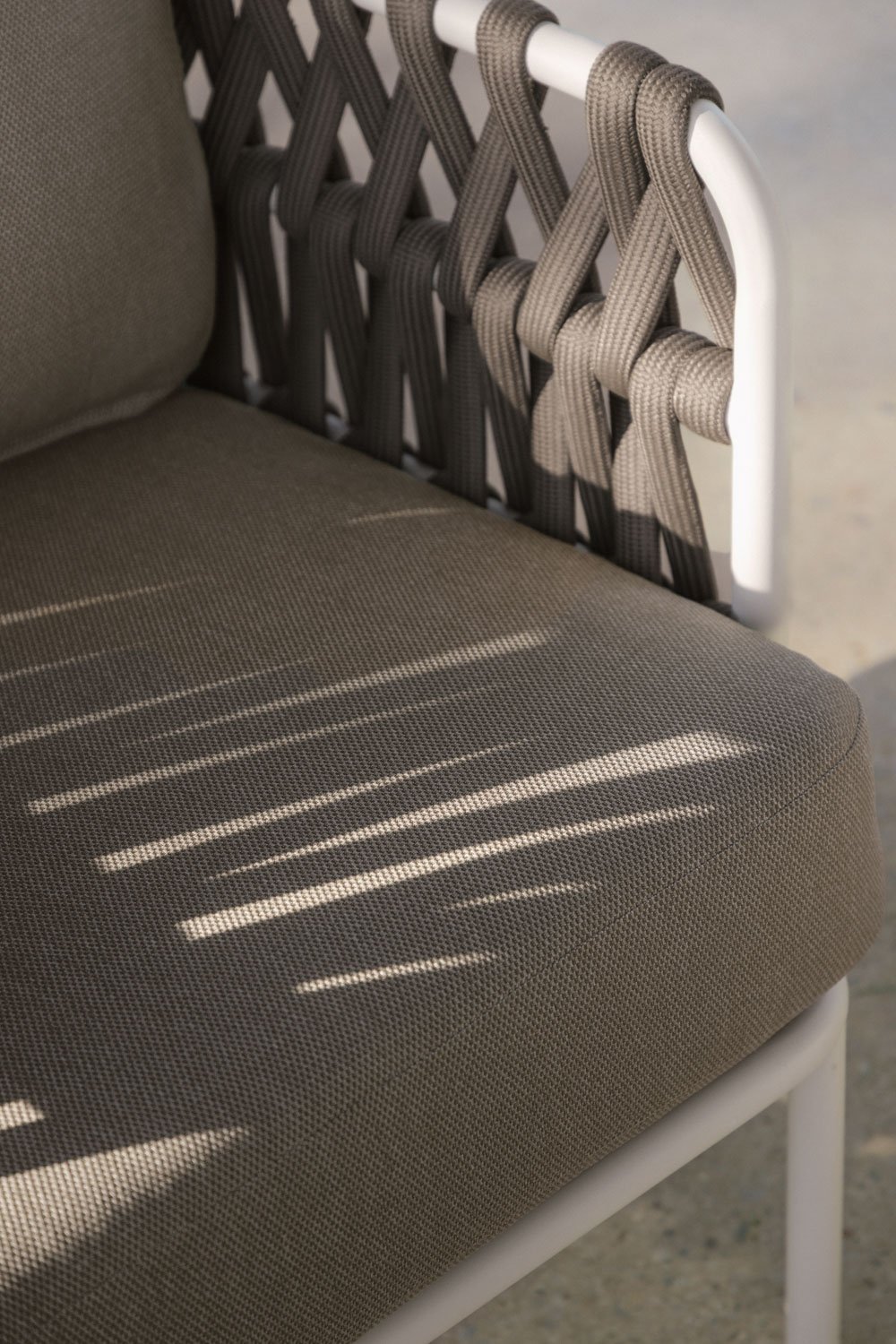 Garden set with 3-seater sofa, 2 armchairs in Tevary braided rope, and Boleni aluminum coffee table, gallery image 2