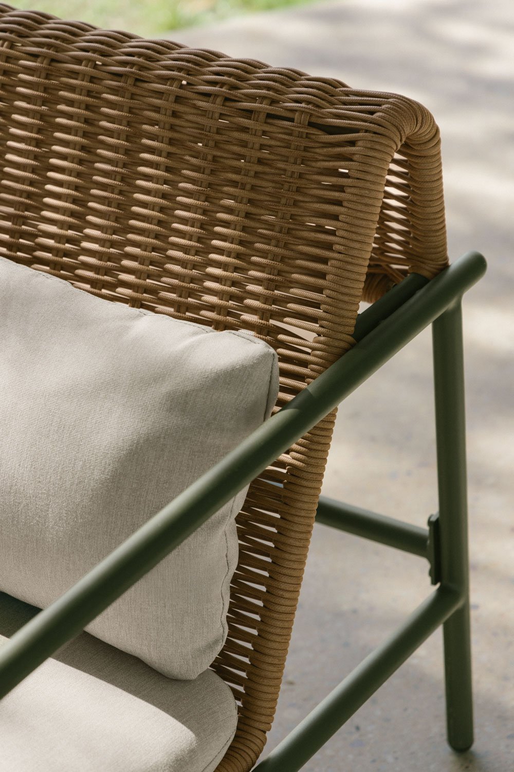 2-seater garden sofa in aluminum and synthetic rattan Duroli, gallery image 2