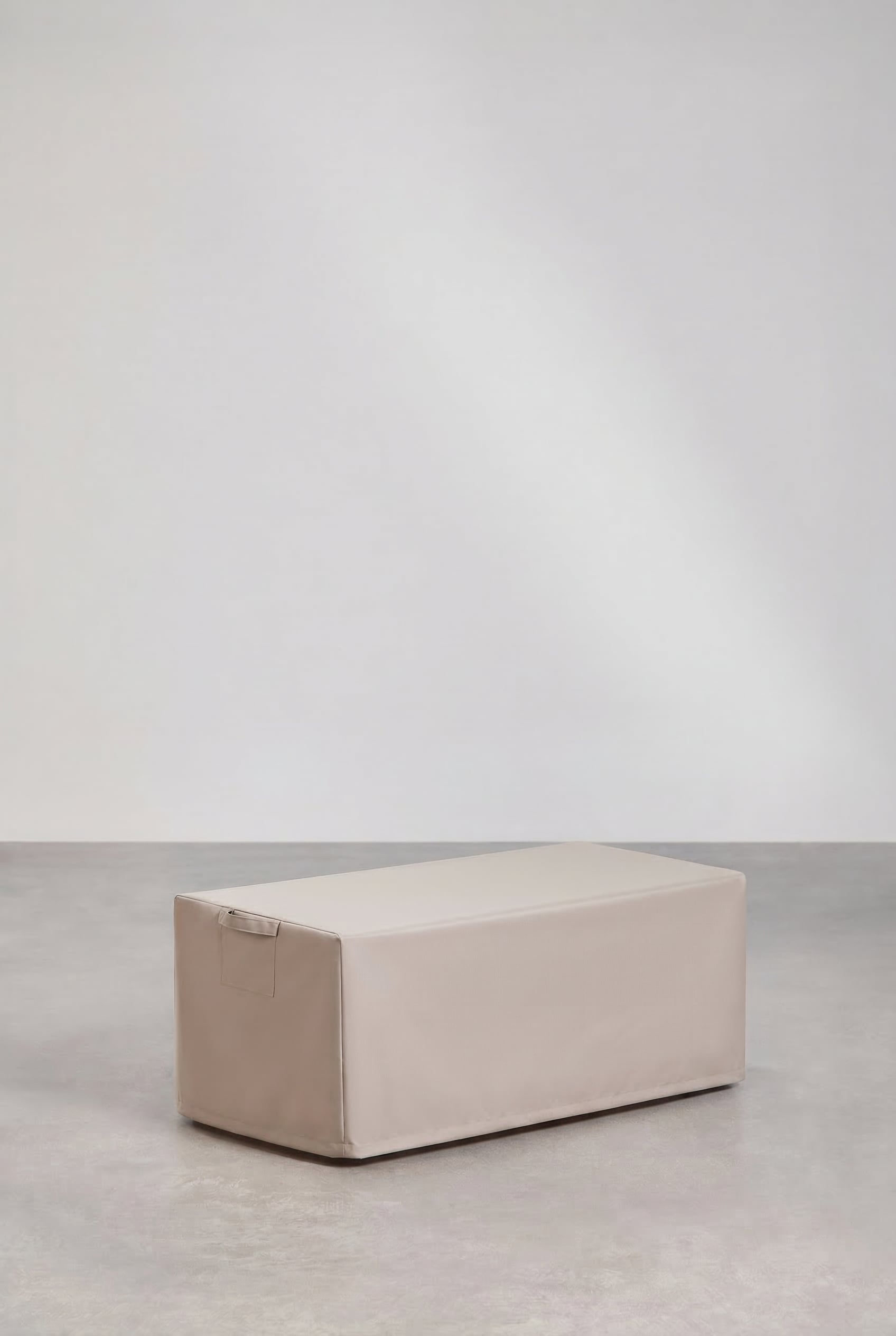 Protective cover for Otley garden coffee table, gallery image 1