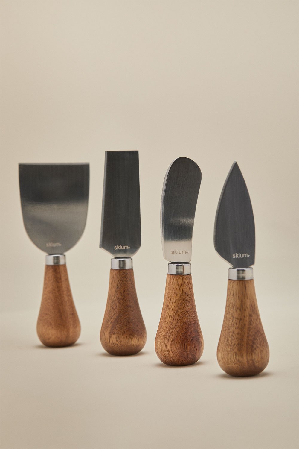 Set of 4 cheese knives in wood and steel Anderson, gallery image 3