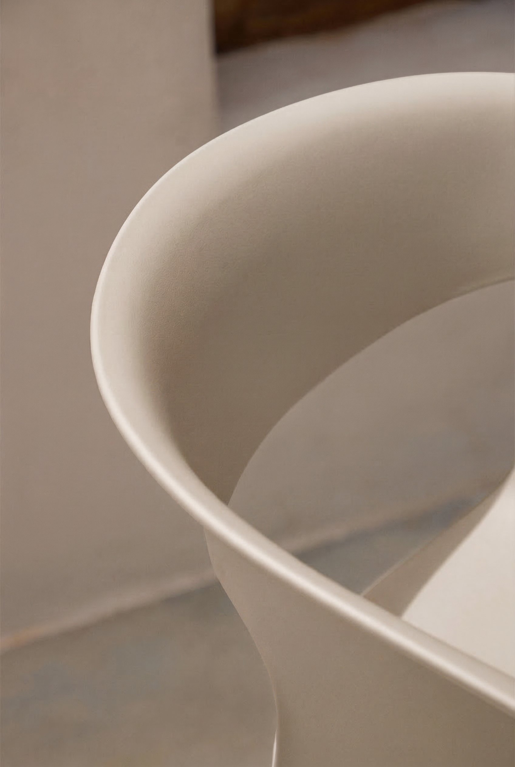 Alanys high garden stool in polypropylene and steel, gallery image 2