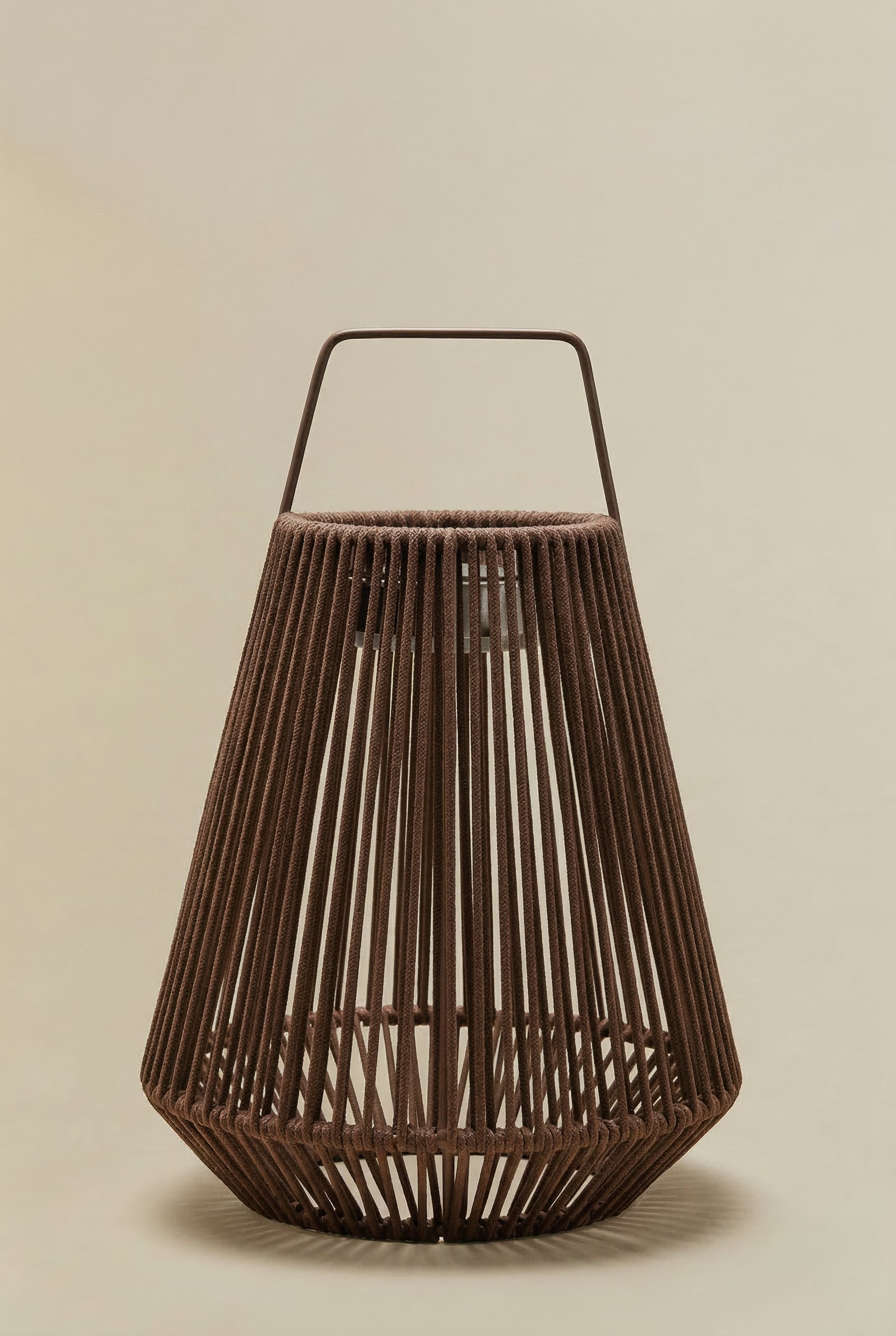 Wireless LED Solar Outdoor Table Lamp in Iron and Braided Rope Liberian, gallery image 1