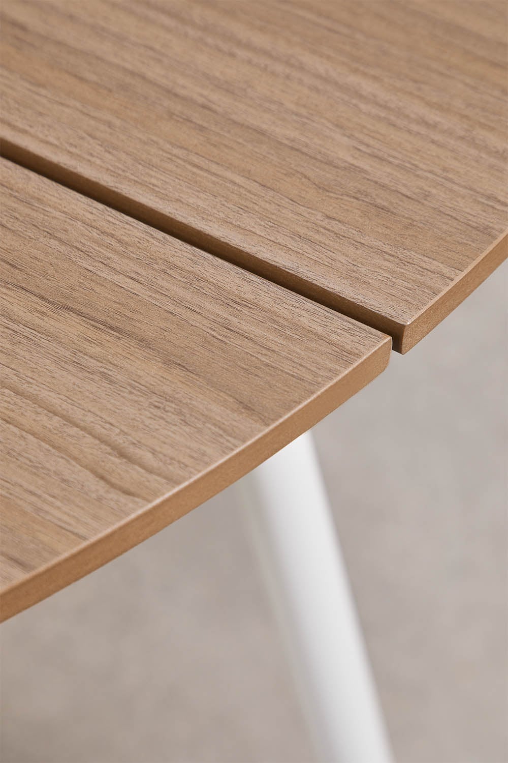 Round garden table Ø130 cm in wood and steel Mireiali, gallery image 2