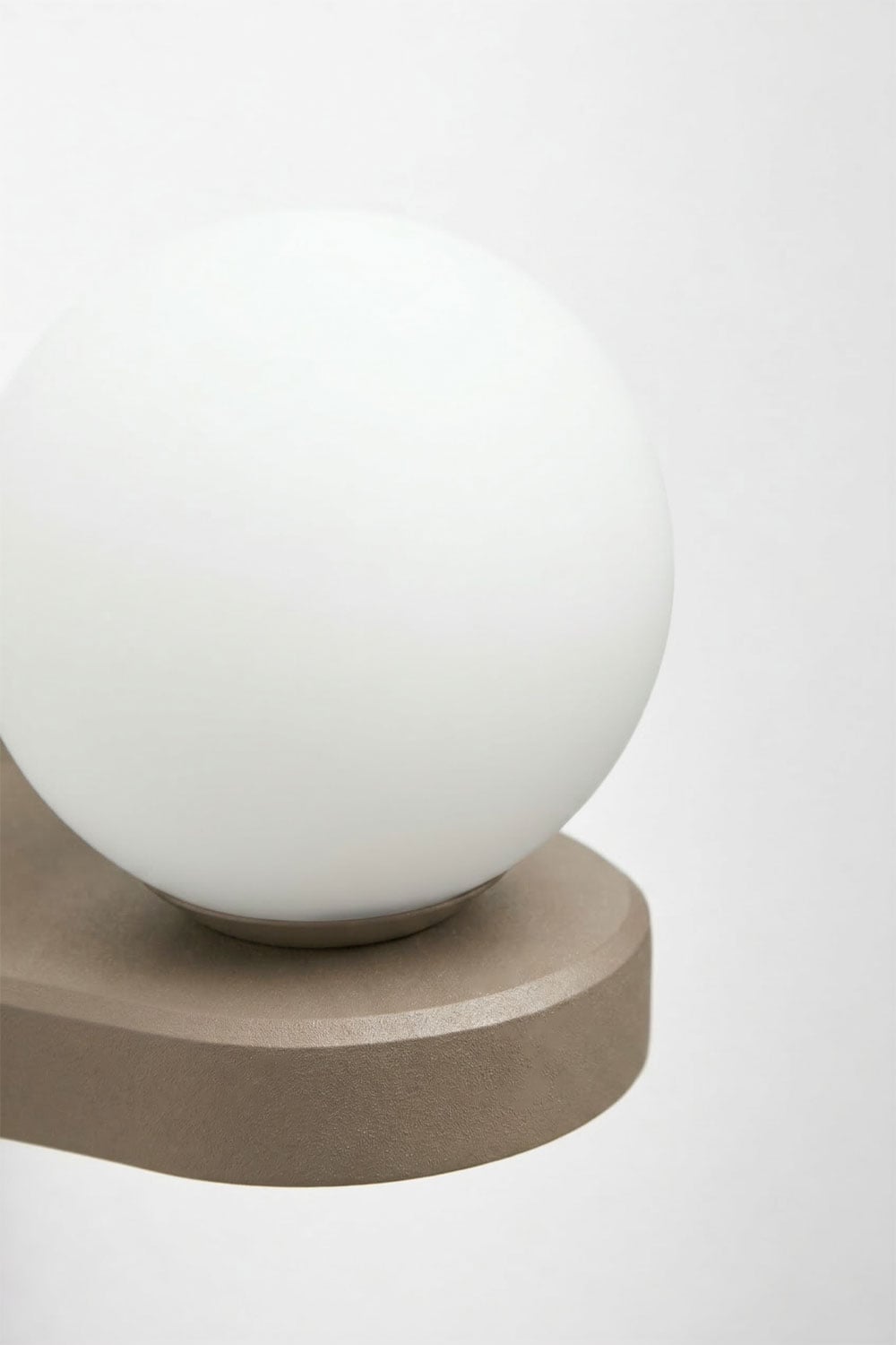 Lanham aluminum outdoor wall light, gallery image 5