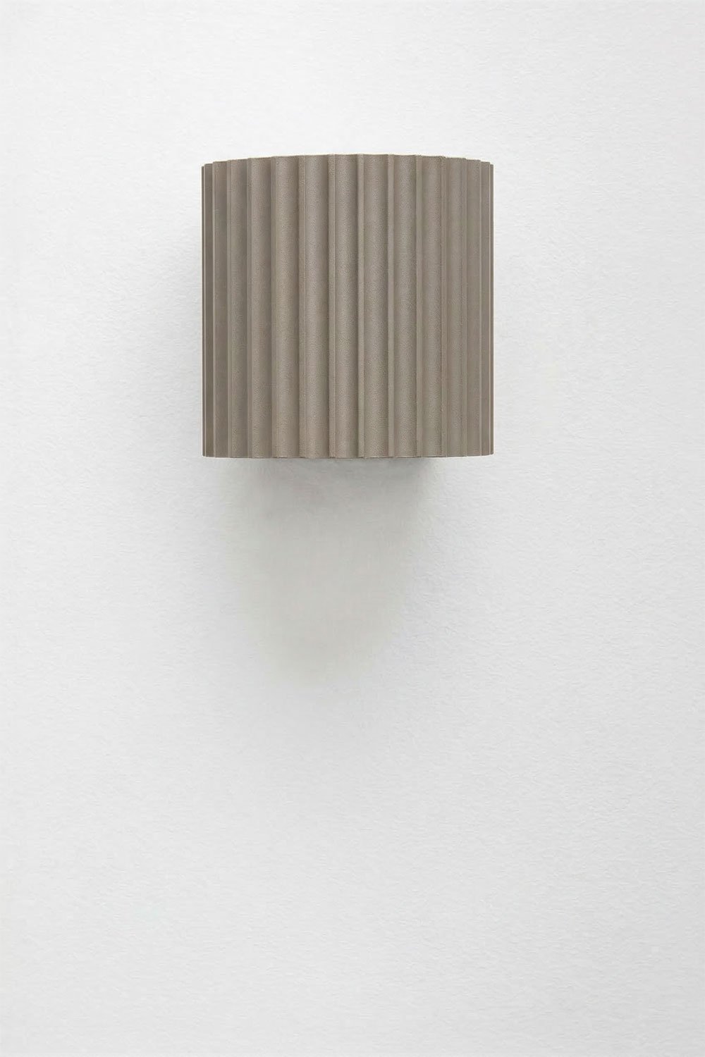 Barein aluminum LED outdoor wall light, gallery image 5