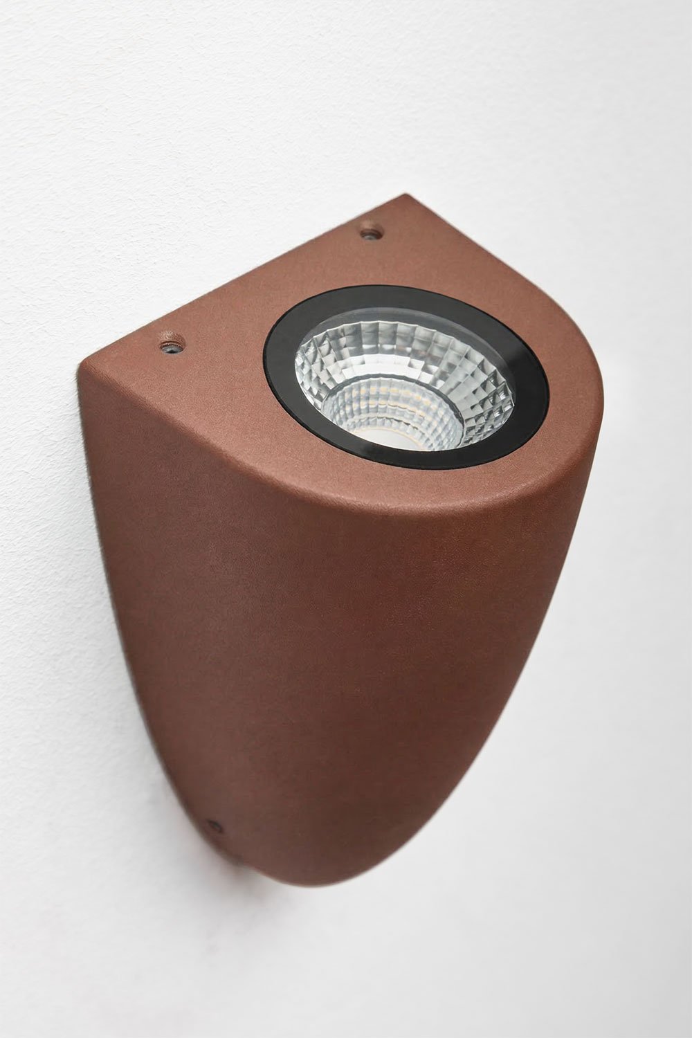 Seattle outdoor wall light in aluminum, gallery image 3