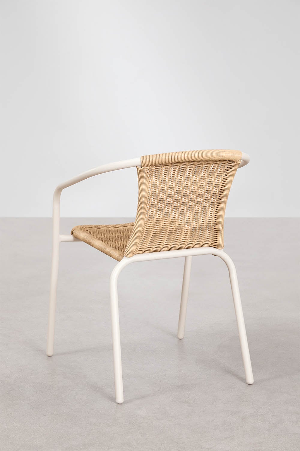 Round table set Ø90 cm in cement and fiberglass Melody and 4 garden chairs in steel and synthetic rattan Kalymana, gallery image 9