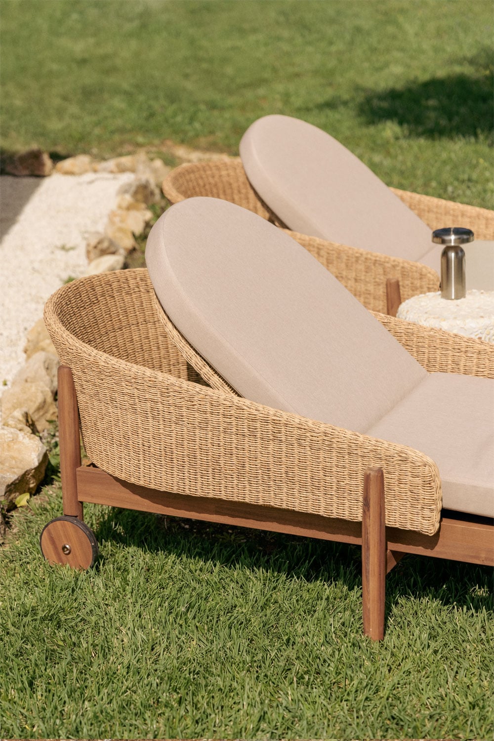 Ribeira acacia wood and synthetic rattan sun lounger, gallery image 2
