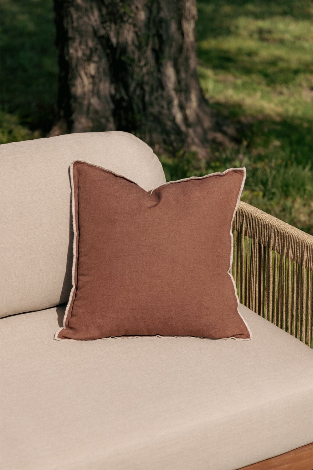 2-seater garden sofa in acacia wood and braided rope Serel, gallery image 2