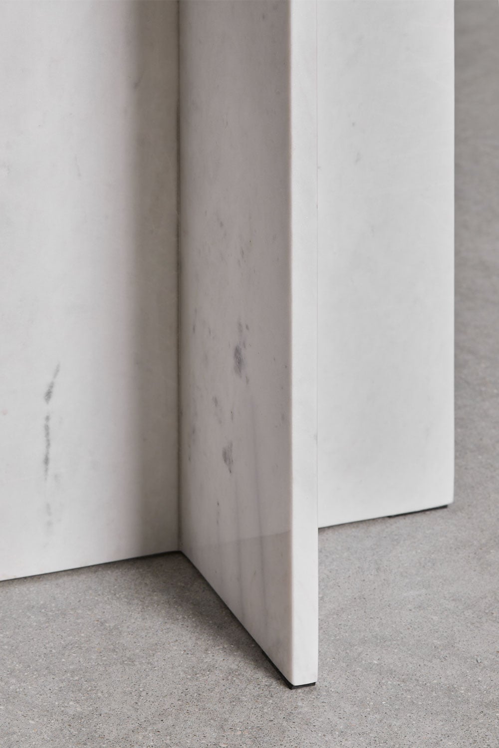 Round side table Ø35 cm in Mencia marble, gallery image 6