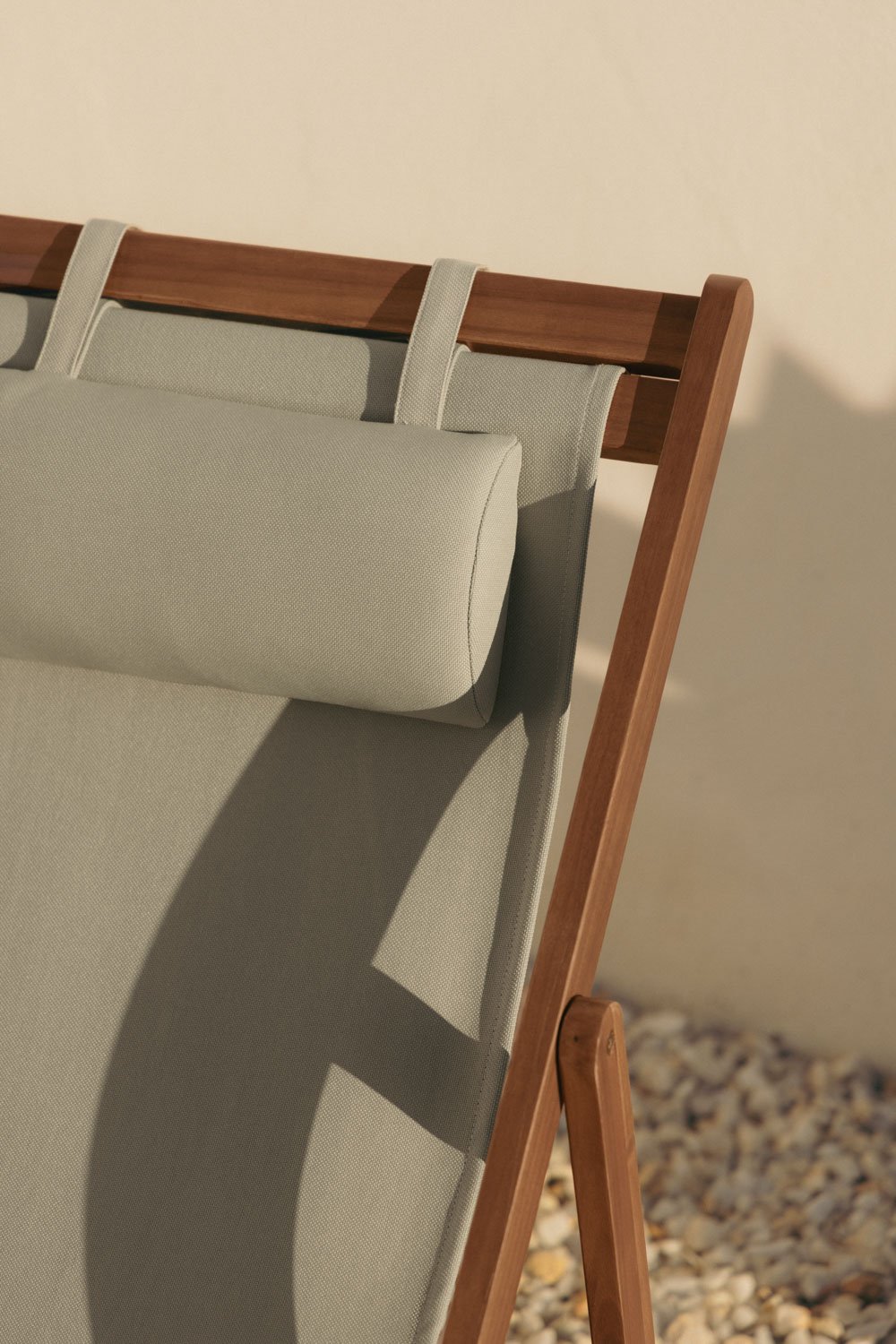 Folding wooden hammock with Kardis cushion, gallery image 2