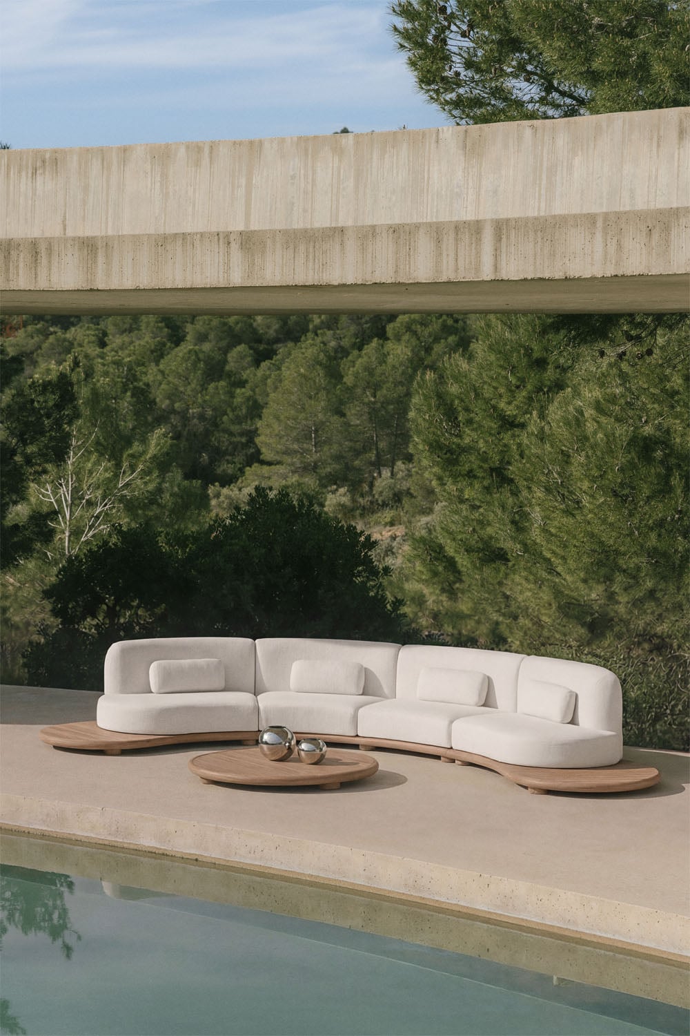 Garden set with 4-piece curved modular sofa and 120x95 cm oval acacia wood coffee table Gerard, gallery image 1