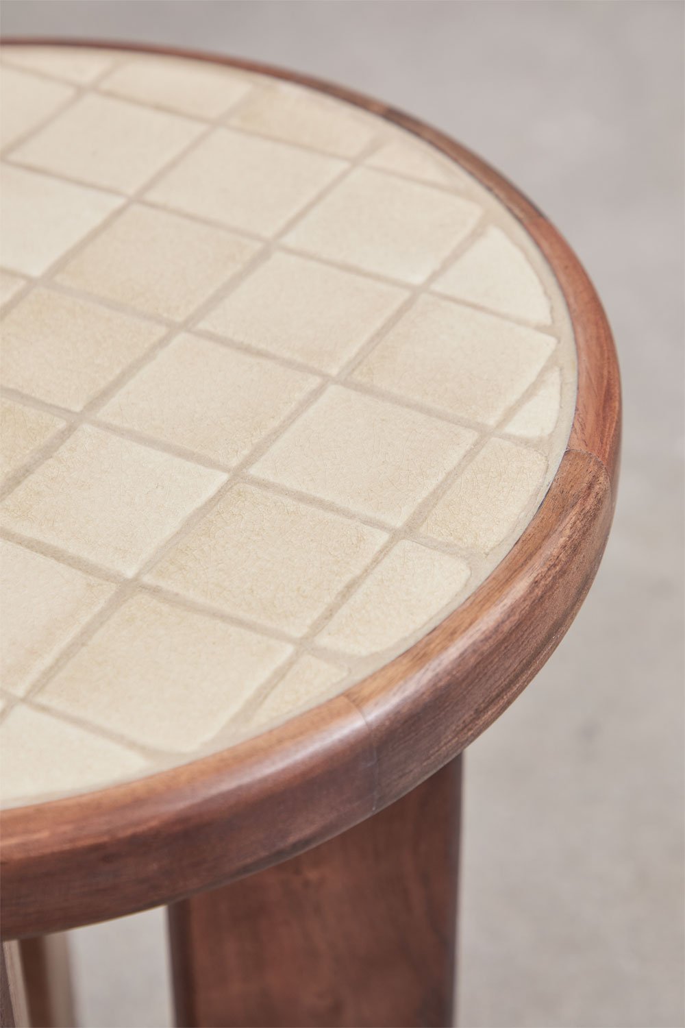 Round side table Ø40 cm in acacia wood and Aitana tiles, gallery image 2