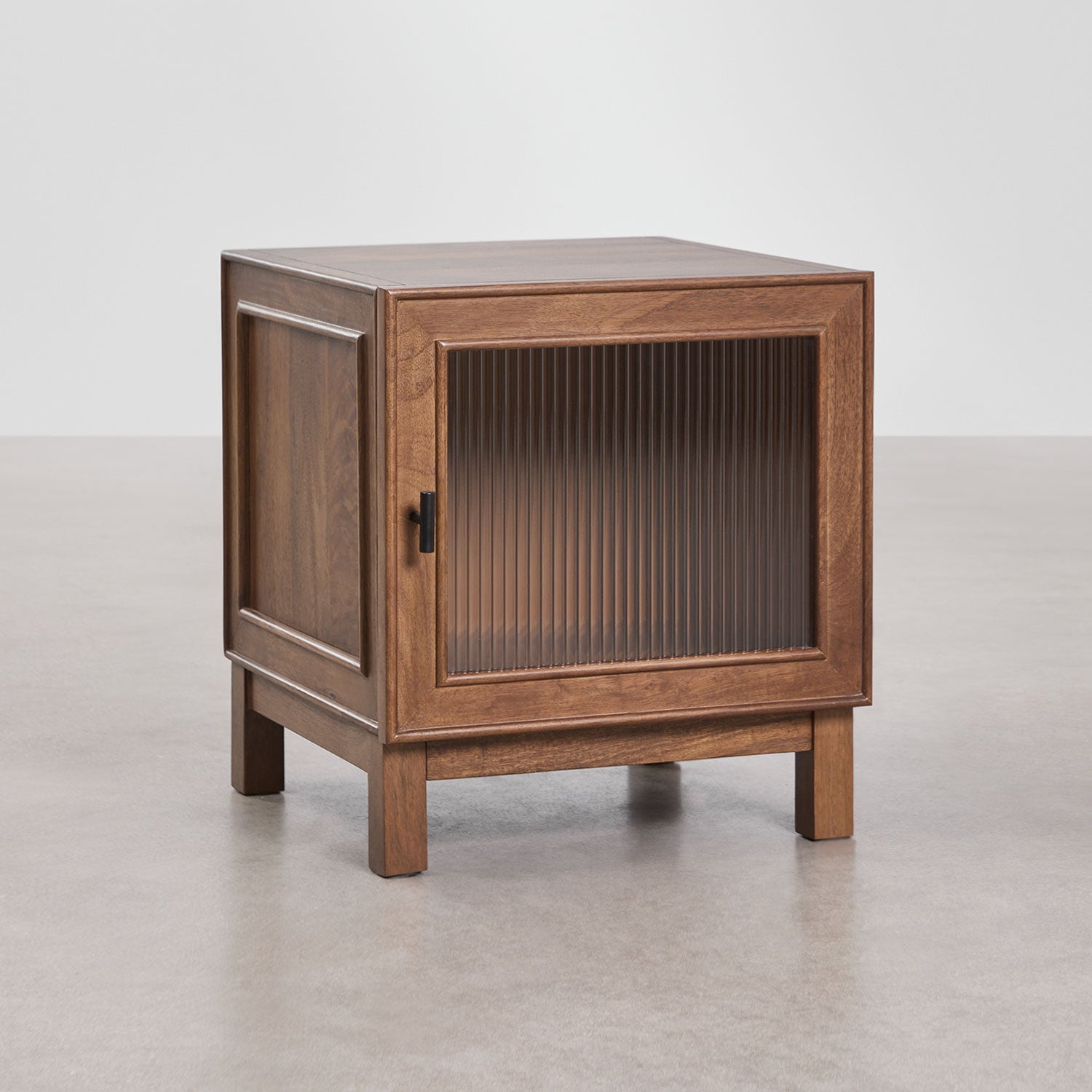 Square bedside table 45x45 cm in mango wood and glass Ildara, gallery image 6