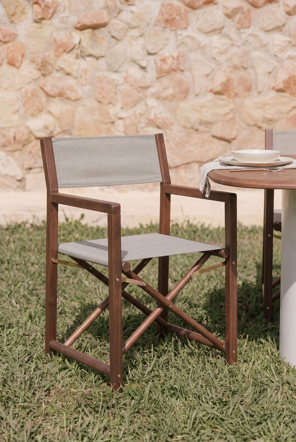 Rondonia folding garden director's chair in acacia wood, gallery image 8