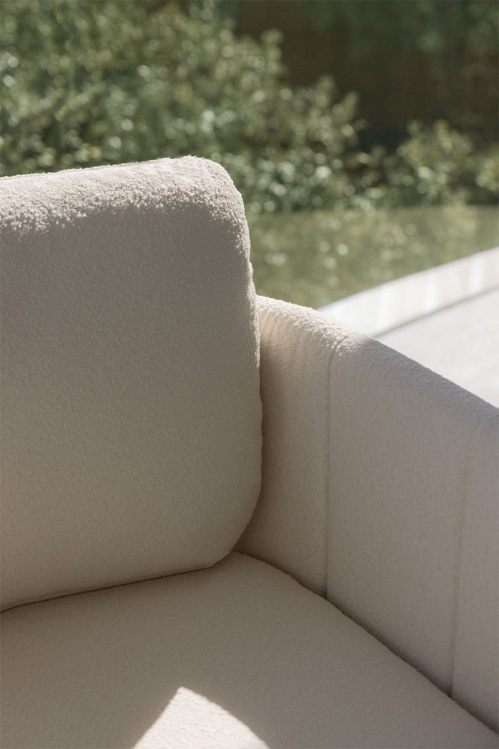 Pack of 2 garden armchairs in bouclé and aluminum Boleni, gallery image 2