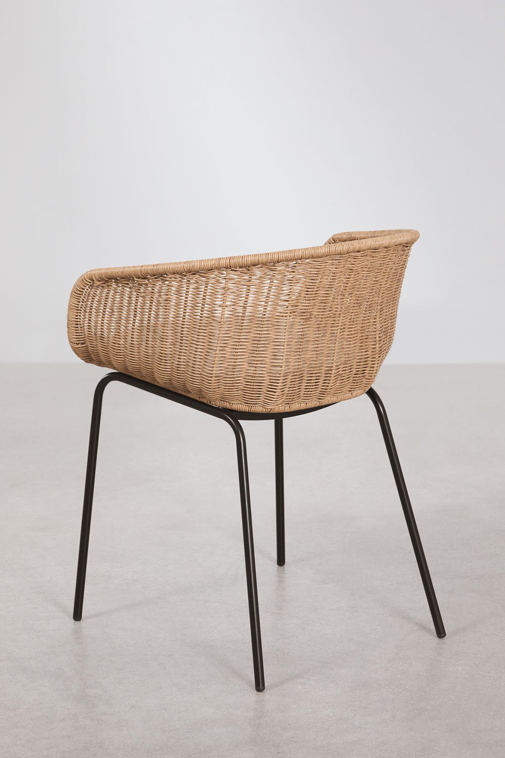 New Tulua dining chair with armrests in synthetic rattan and steel, gallery image 3