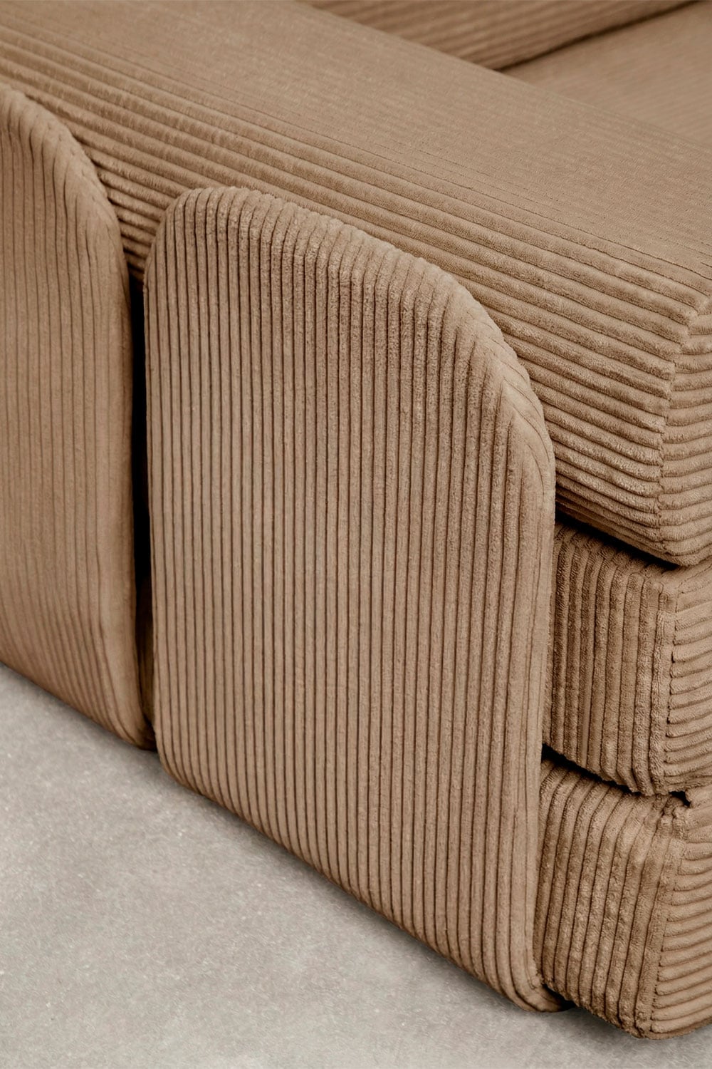 Vacuum-packed 2-seater velvet sofa bed Paoly, gallery image 8