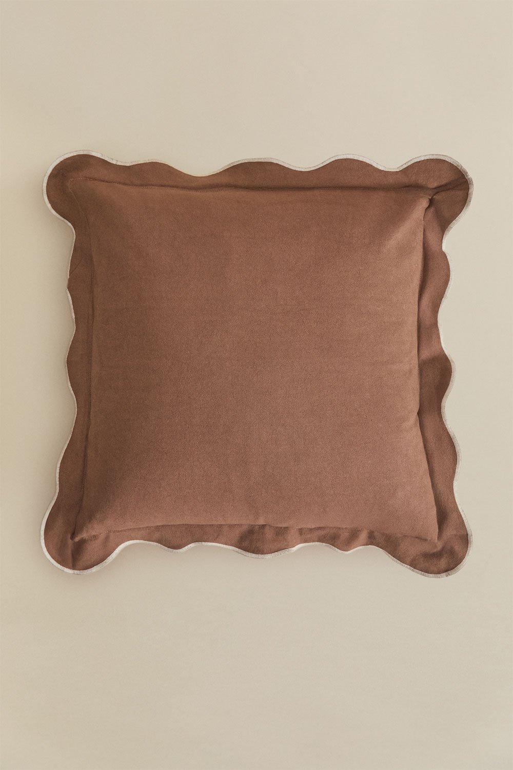 Square cushion 45x45 cm in Kovey cotton, gallery image 1