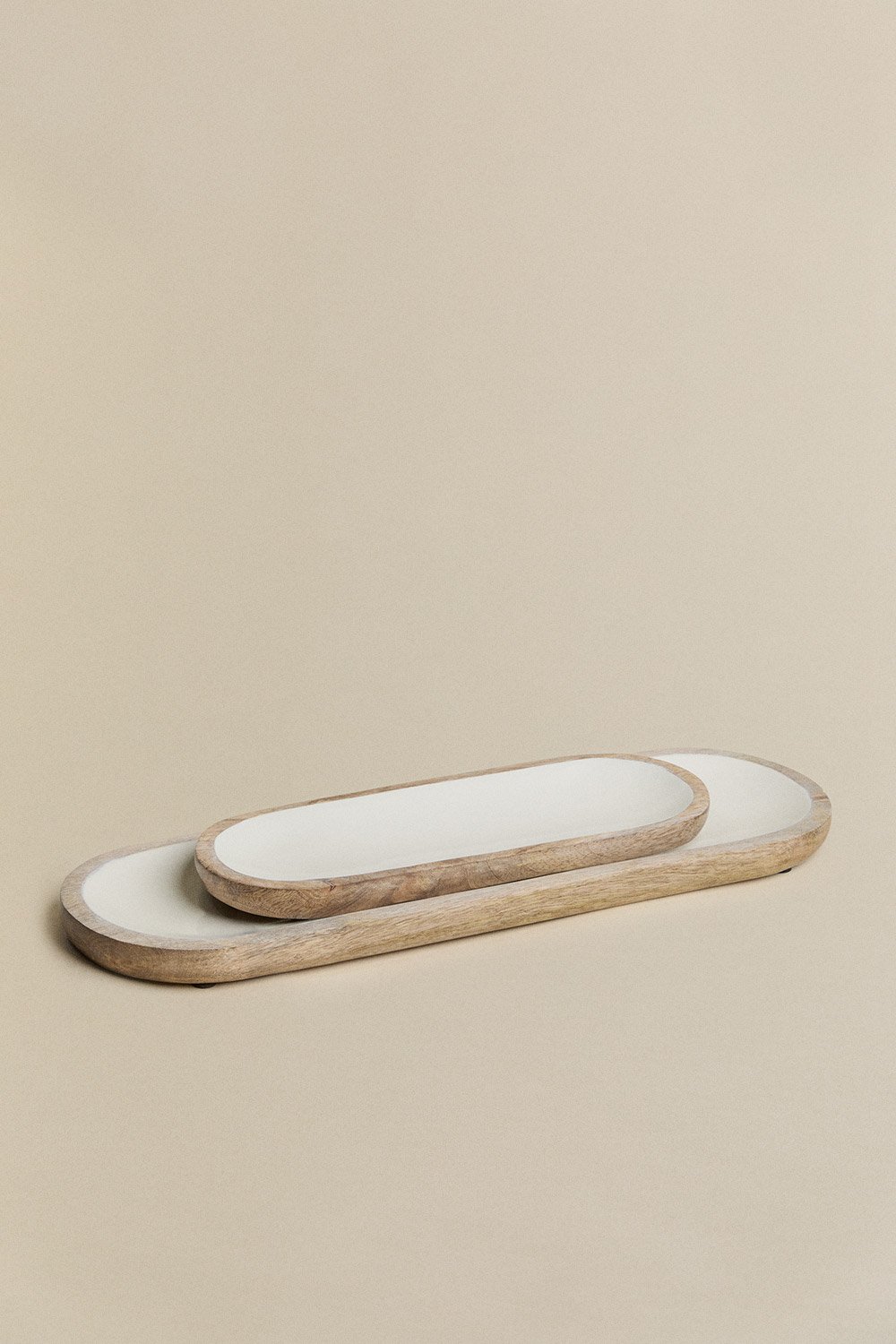 Set of 2 decorative trays in mango wood Fruela, gallery image 2