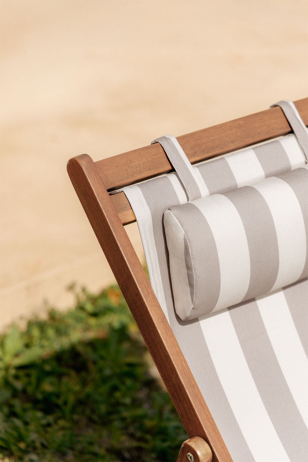 Folding wooden hammock with Kardis cushion, gallery image 2