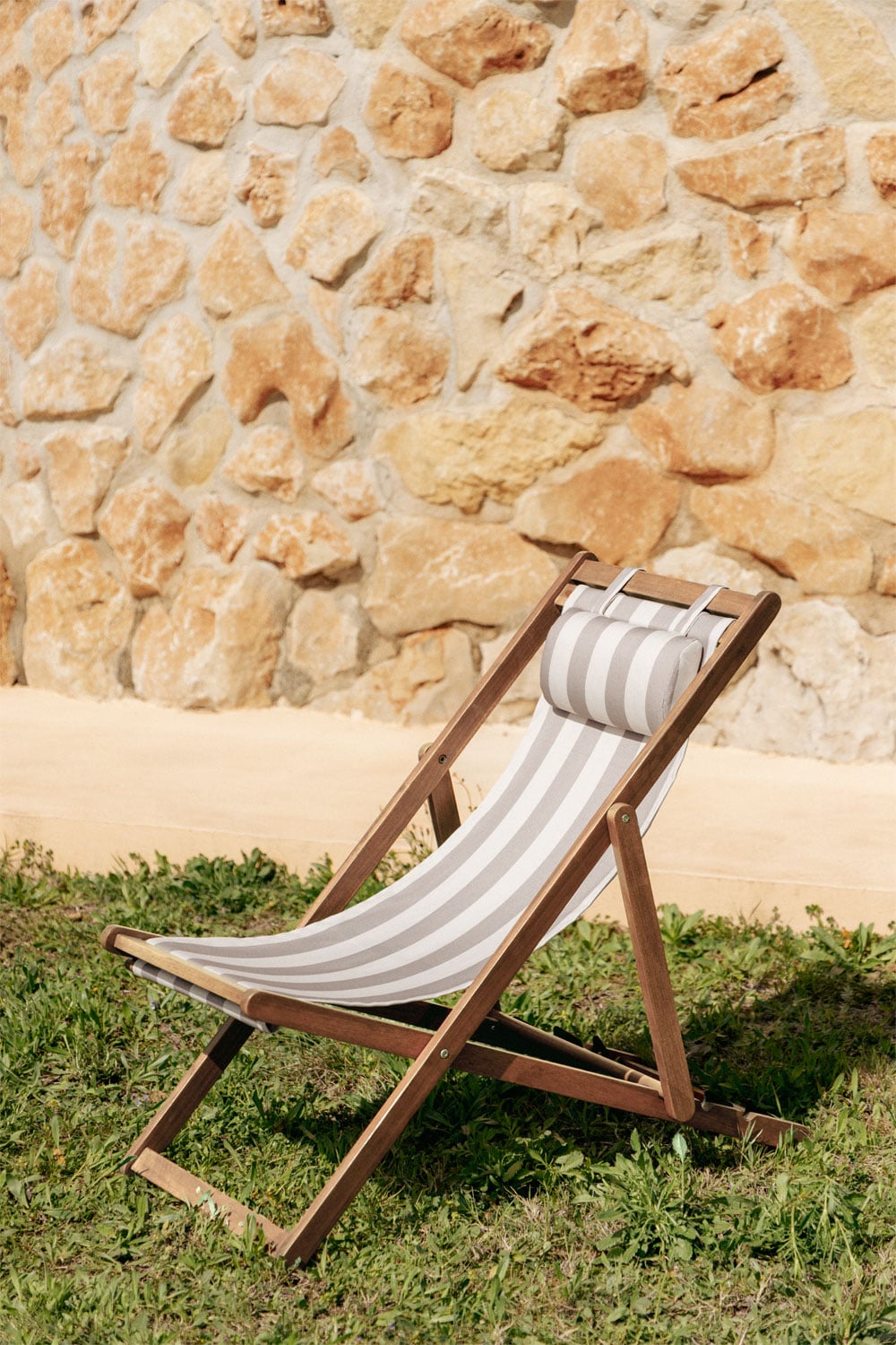 Folding wooden hammock with Kardis cushion, gallery image 1