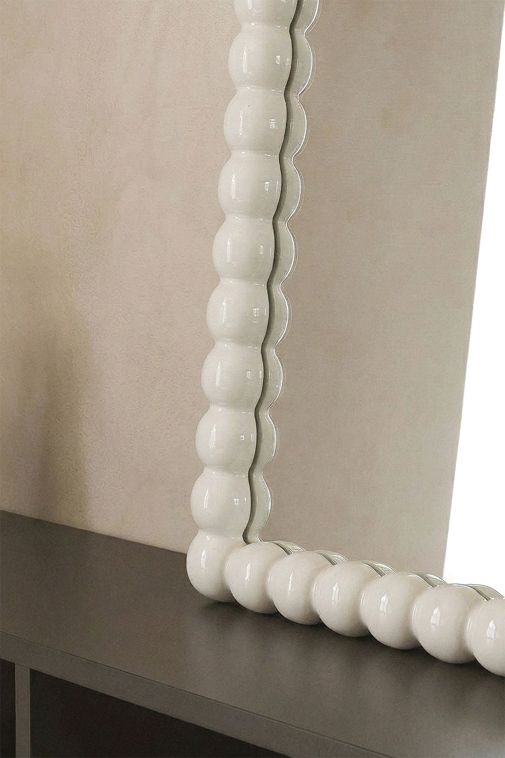 Trisnia mango wood wall mirror, gallery image 2