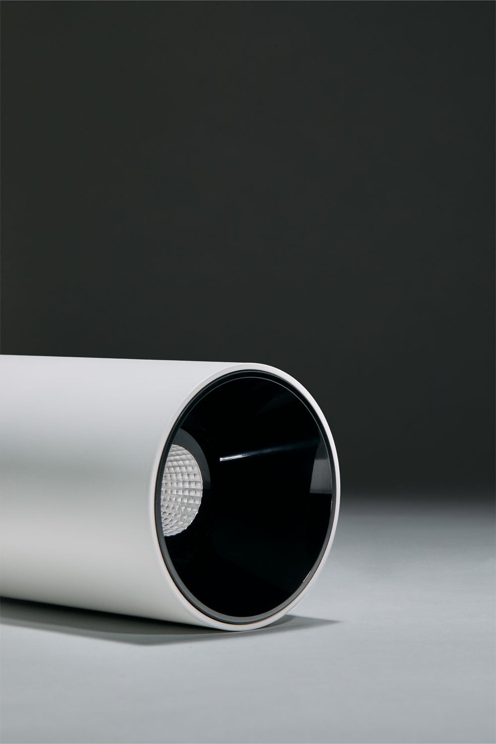 Round Ø7.2 cm surface-mounted LED ceiling light in Luisiana aluminum, imagen de galeria 3