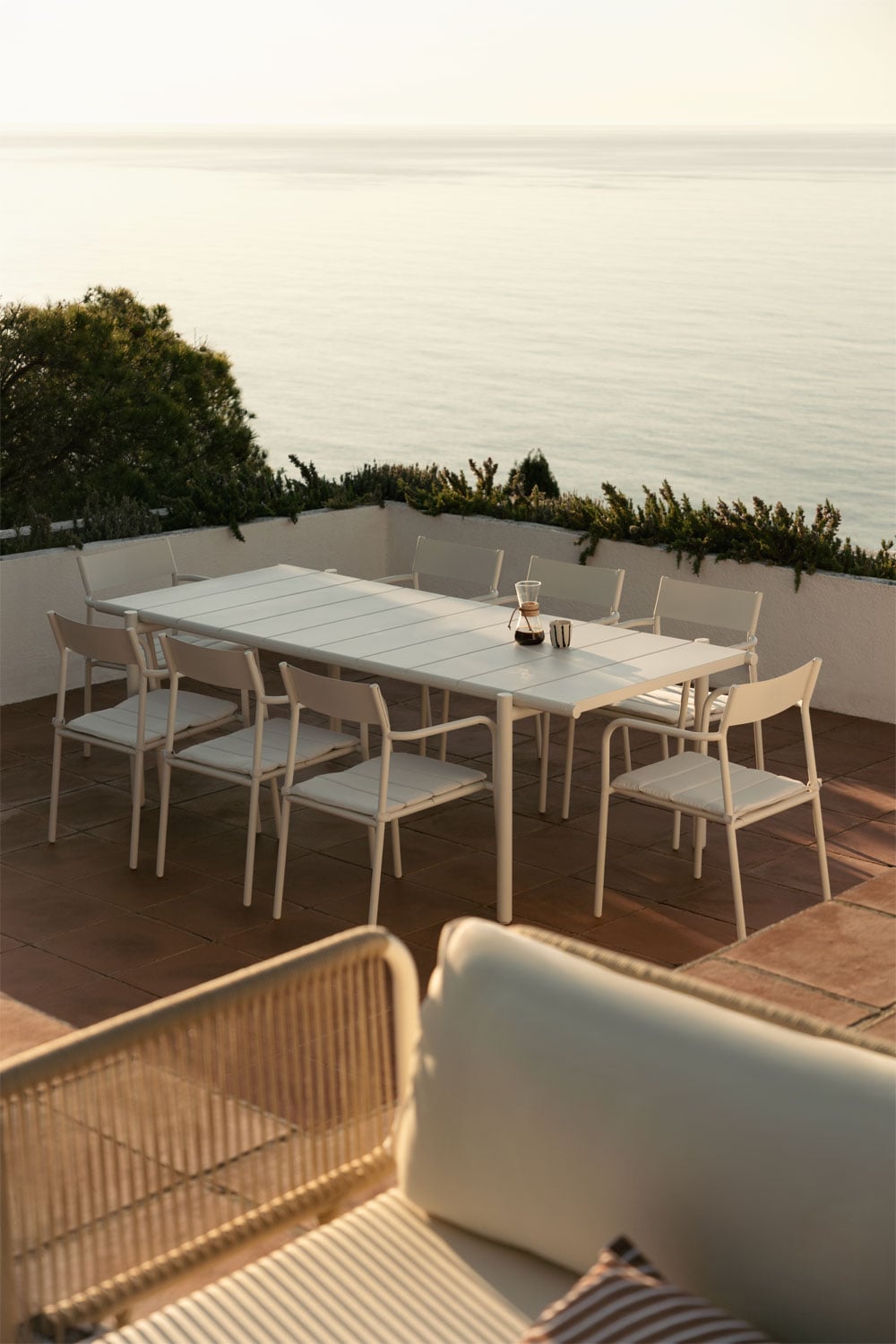 Rectangular garden table 235x105 cm in Tossa steel, gallery image 1