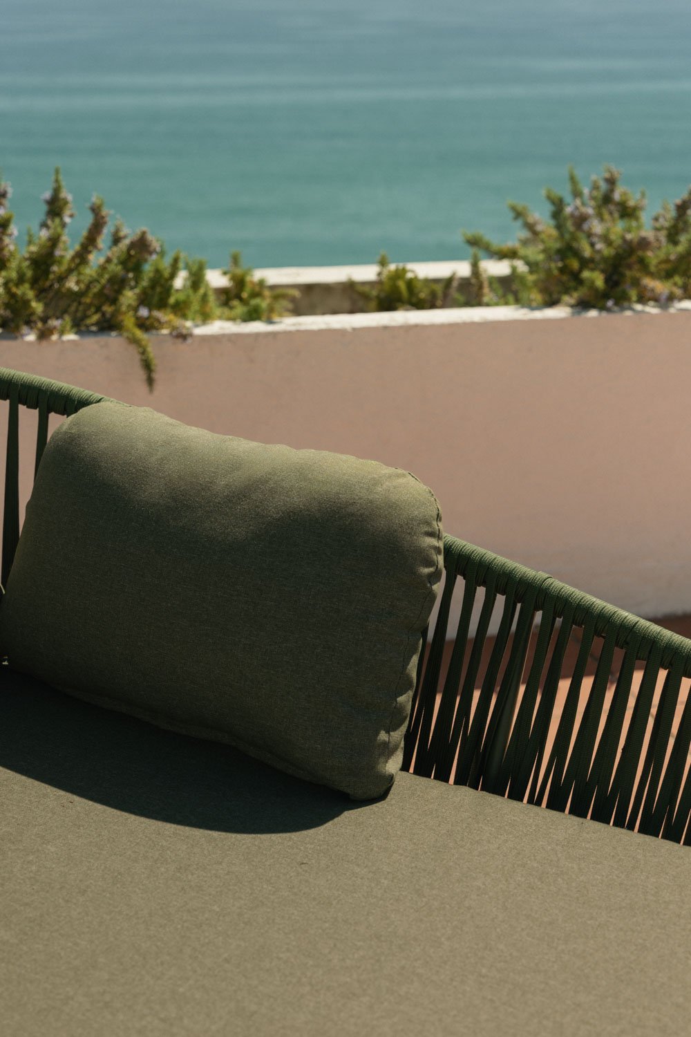 Double aluminum sun lounger with Ondina cushions, gallery image 2
