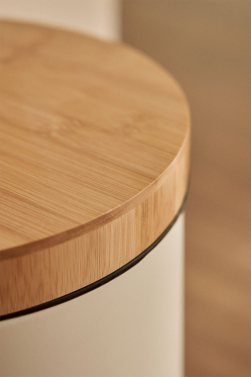 Galvanized steel and bamboo pedal bin Sosua, gallery image 2