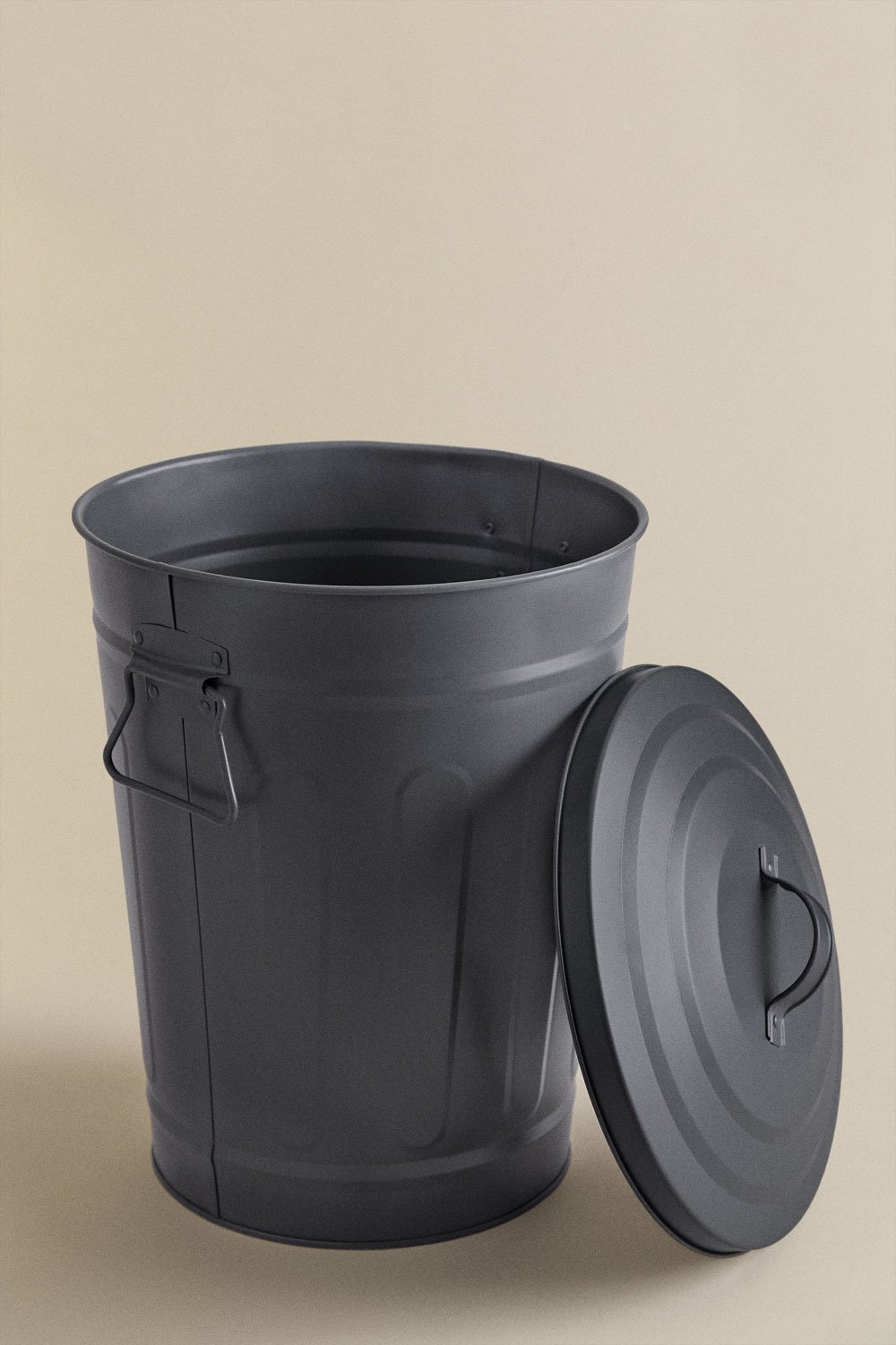 Outdoor trash can with lid in galvanized steel Susi, gallery image 2