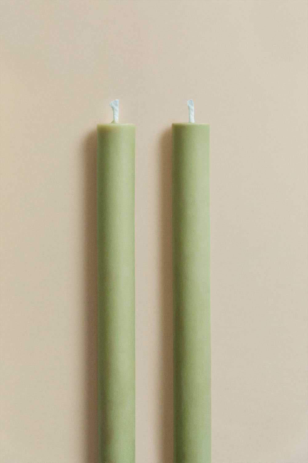 Pack of 2 Soraia decorative candles, gallery image 1