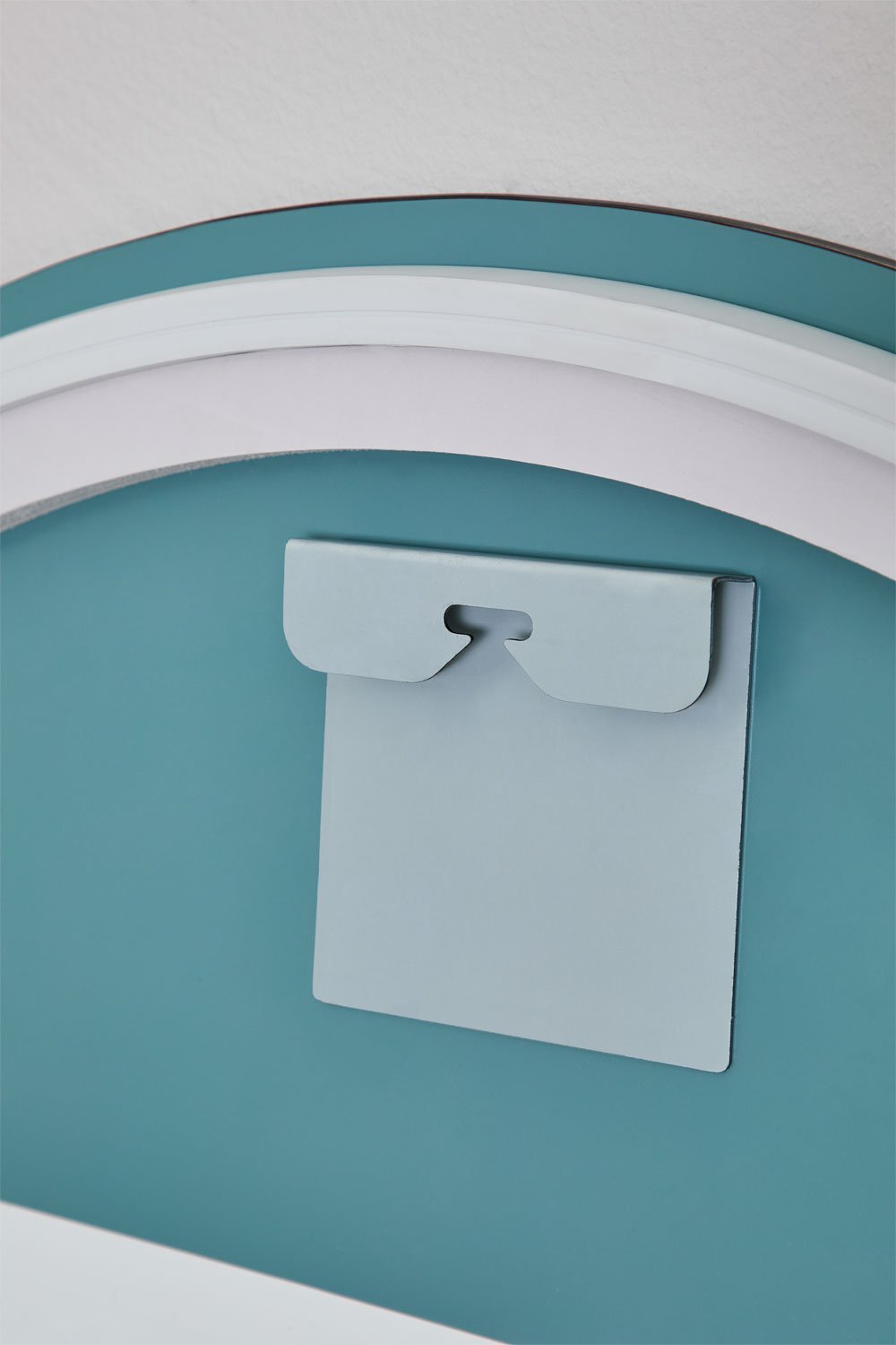 Round wall mirror for bathroom with LED light and anti-fog Riben, gallery image 9