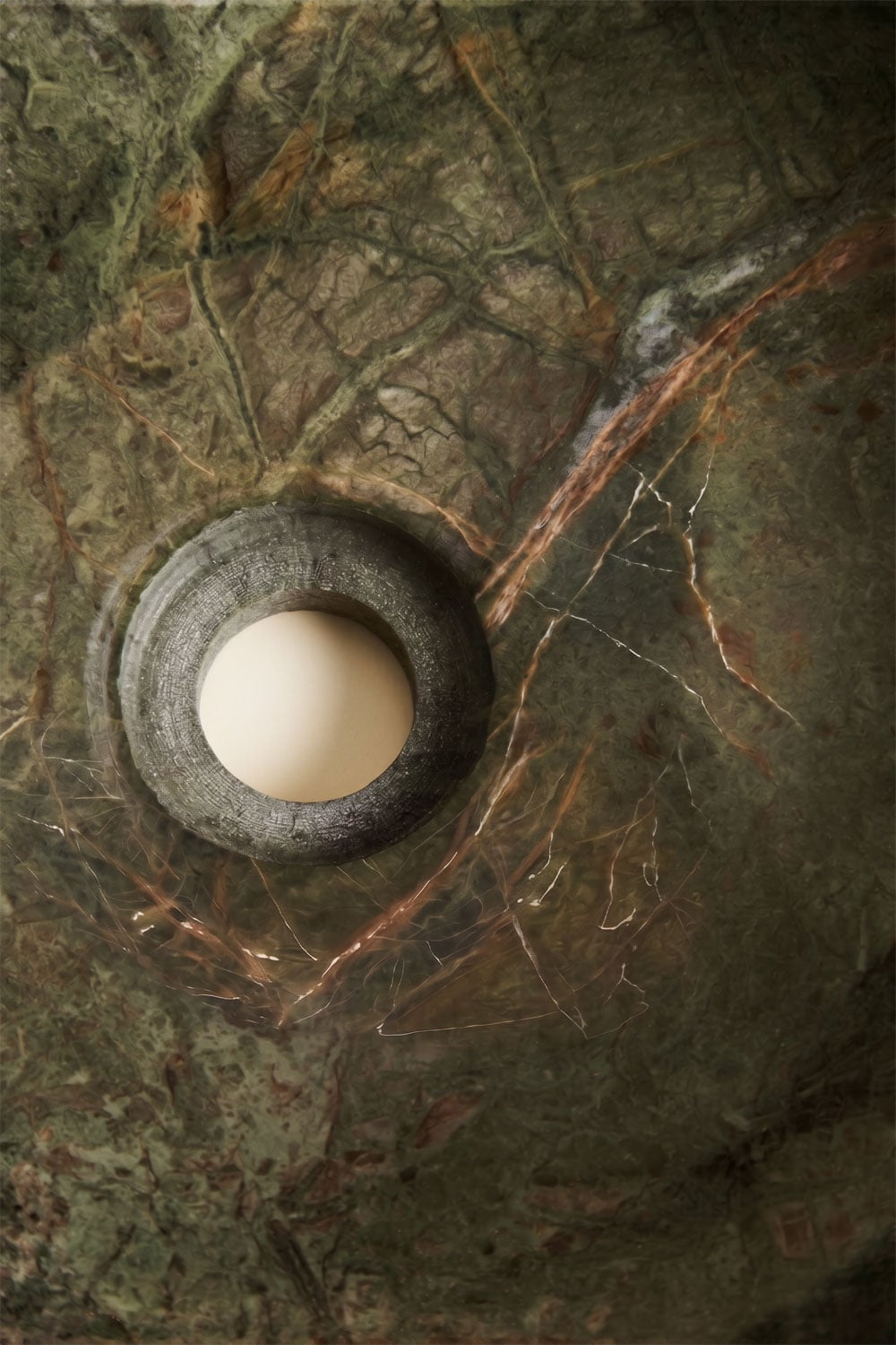 Round washbasin Ø40 cm in Eskel natural stone, gallery image 6