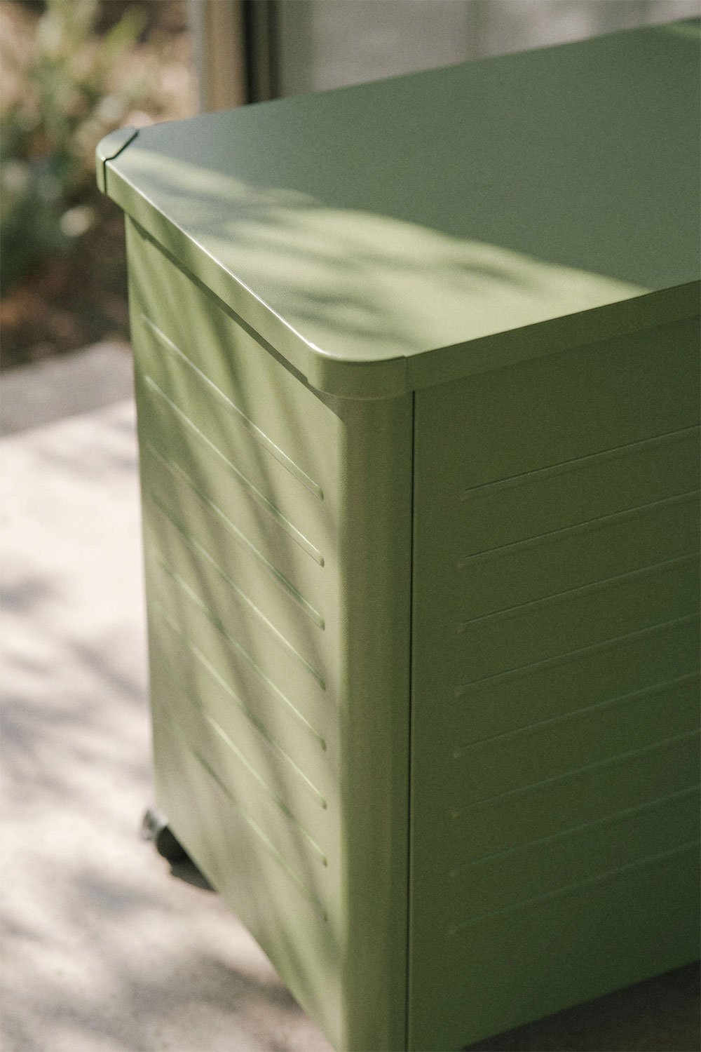 500L garden storage box in deep olive green steel Forzan, gallery image 2