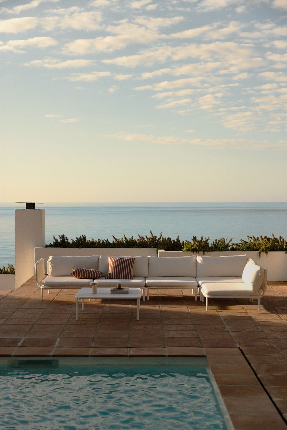 5-piece modular corner sofa garden set with Roubly steel coffee table, gallery image 1