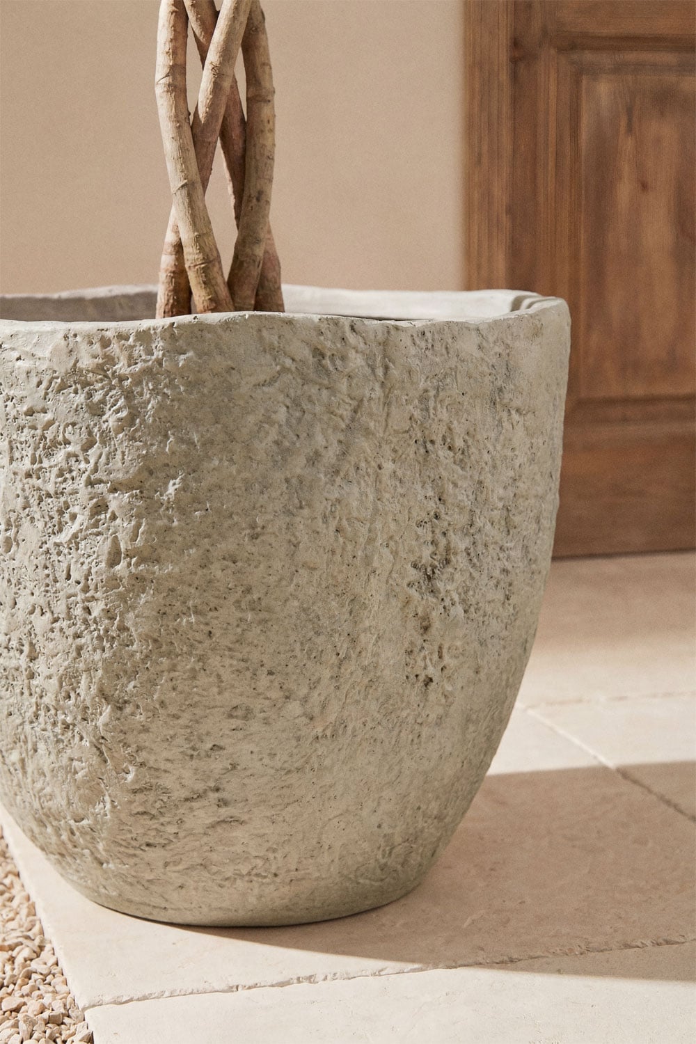 Outdoor cement planter Nuria, gallery image 2