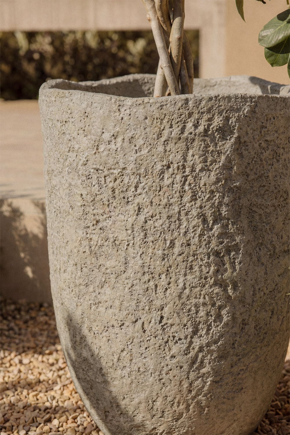 Outdoor cement planter Nuria, gallery image 2