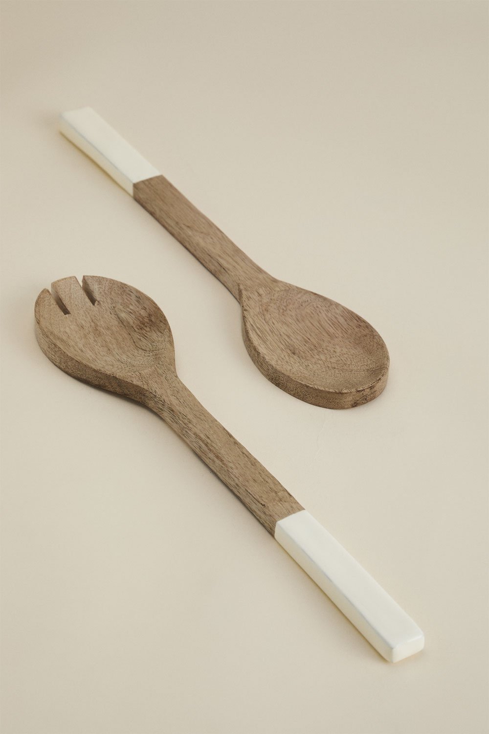 Set of 2 salad servers in mango wood Fruela, gallery image 2