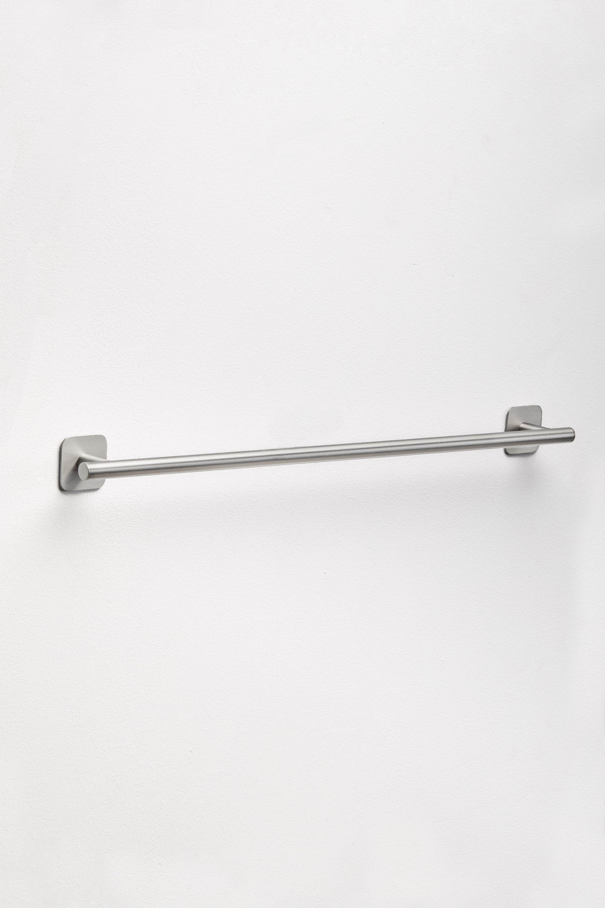 Wall-mounted stainless steel towel rail with 60 cm bar in brushed grey Ondreli, gallery image 1
