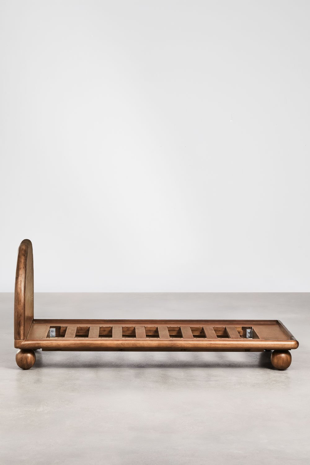Bicheno mango wood bed, gallery image 2