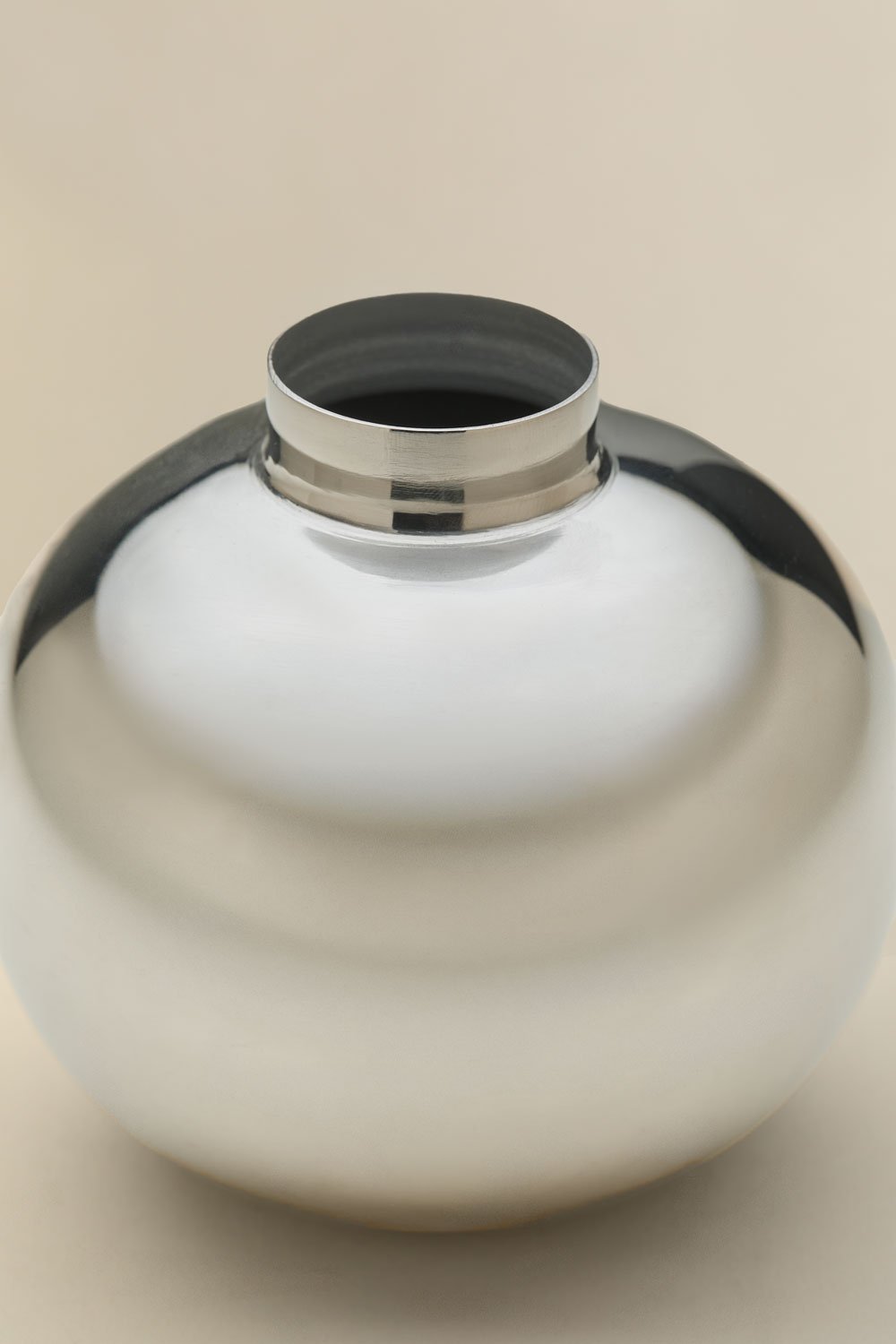 Elberton 10 cm stainless steel vase, gallery image 5