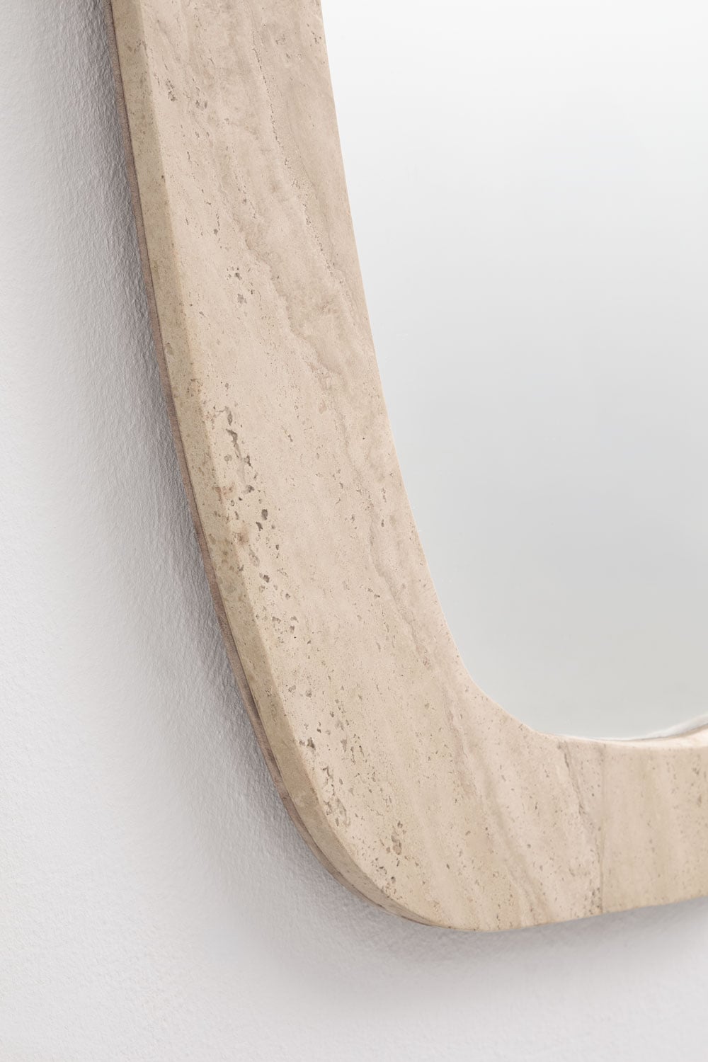 Irregular wall mirror in natural stone Urkiz, gallery image 4