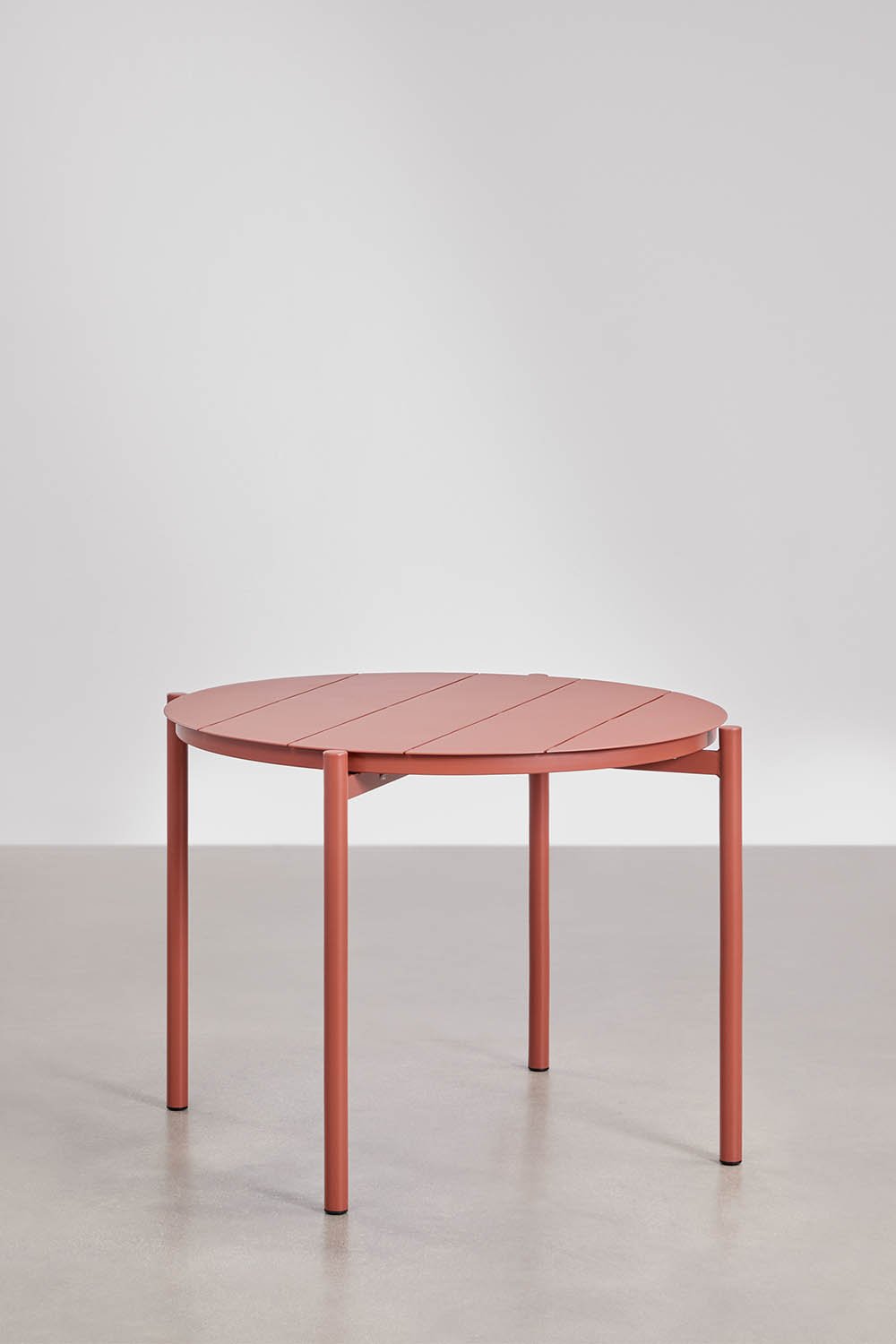 Round table set Ø110 cm in Elton aluminum and 4 stackable garden chairs in Graneli polypropylene, gallery image 3