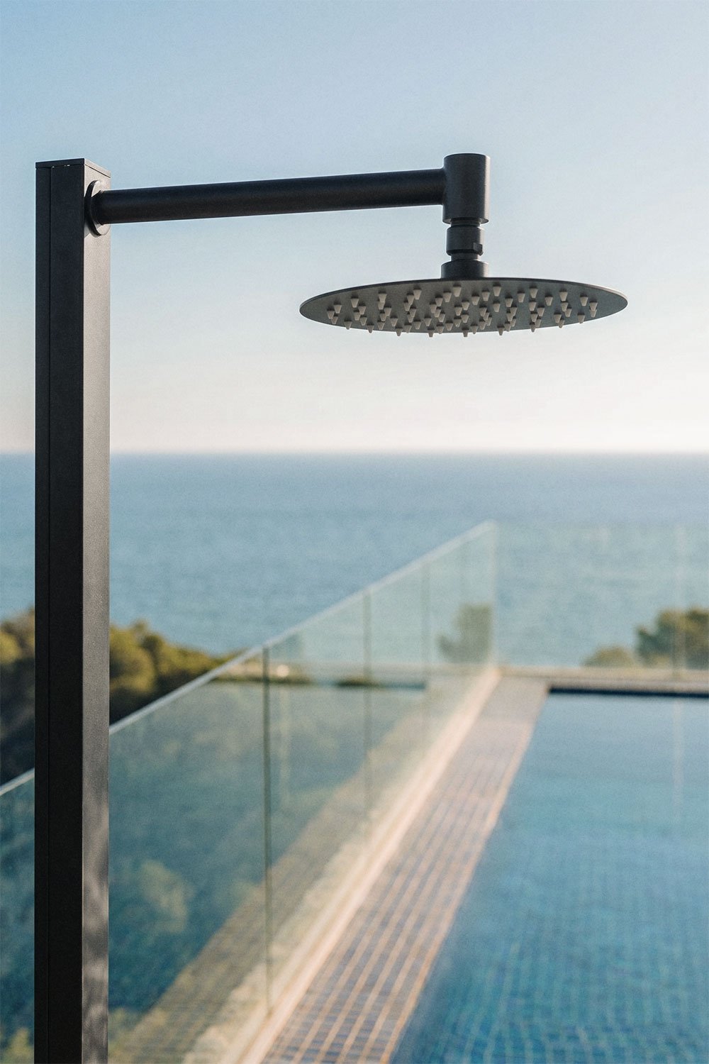 Hernan stainless steel outdoor shower, gallery image 2