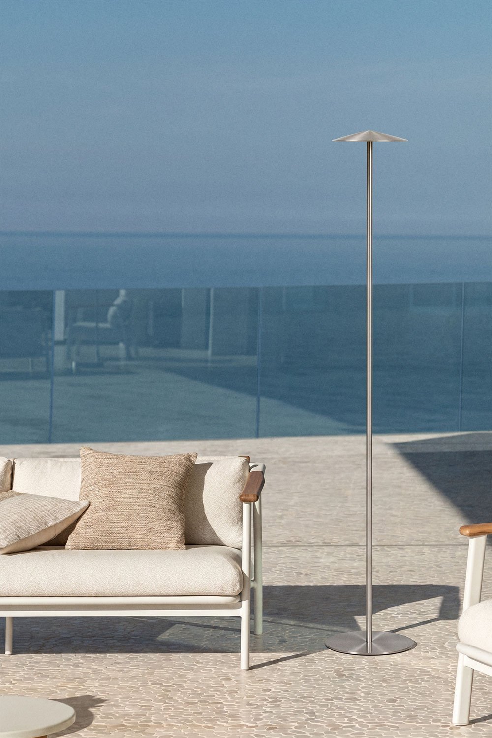 Wireless LED Outdoor Floor Lamp in Iron Emilein, gallery image 1