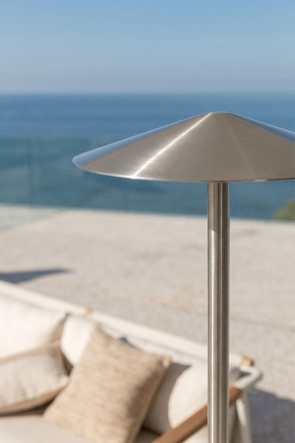 Wireless LED Outdoor Floor Lamp in Iron Emilein, gallery image 2