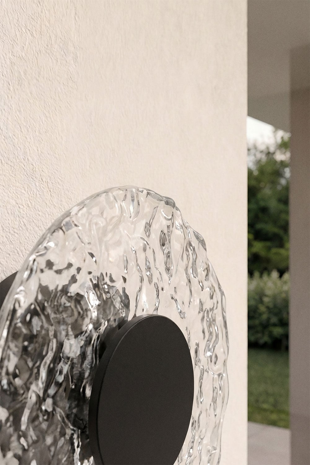 Lorenzo Ø20 cm LED wall sconce in glass and iron, gallery image 2